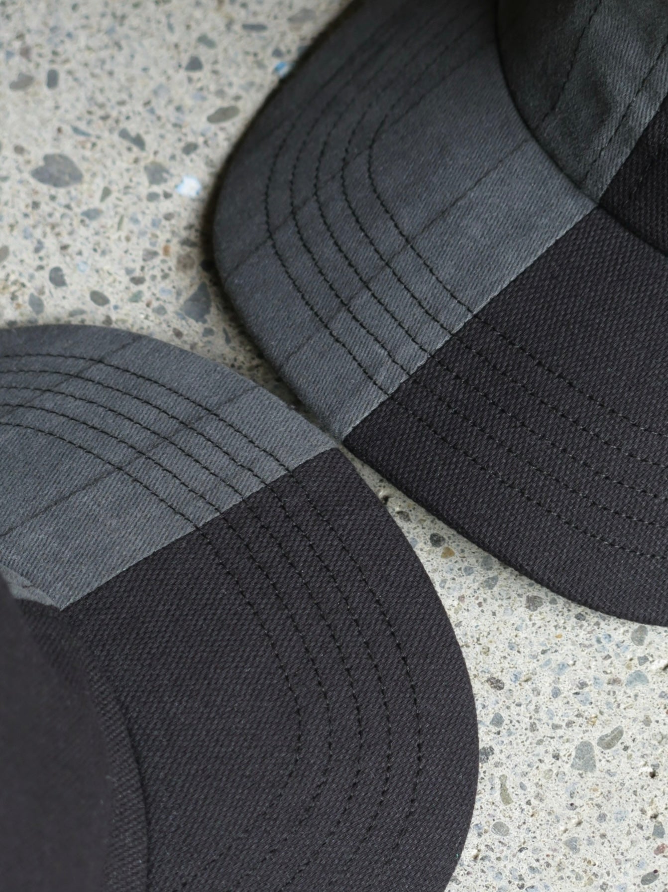 SPLIT PINSTRIPE ACE 6 PANEL - BLACK / CHARCOAL